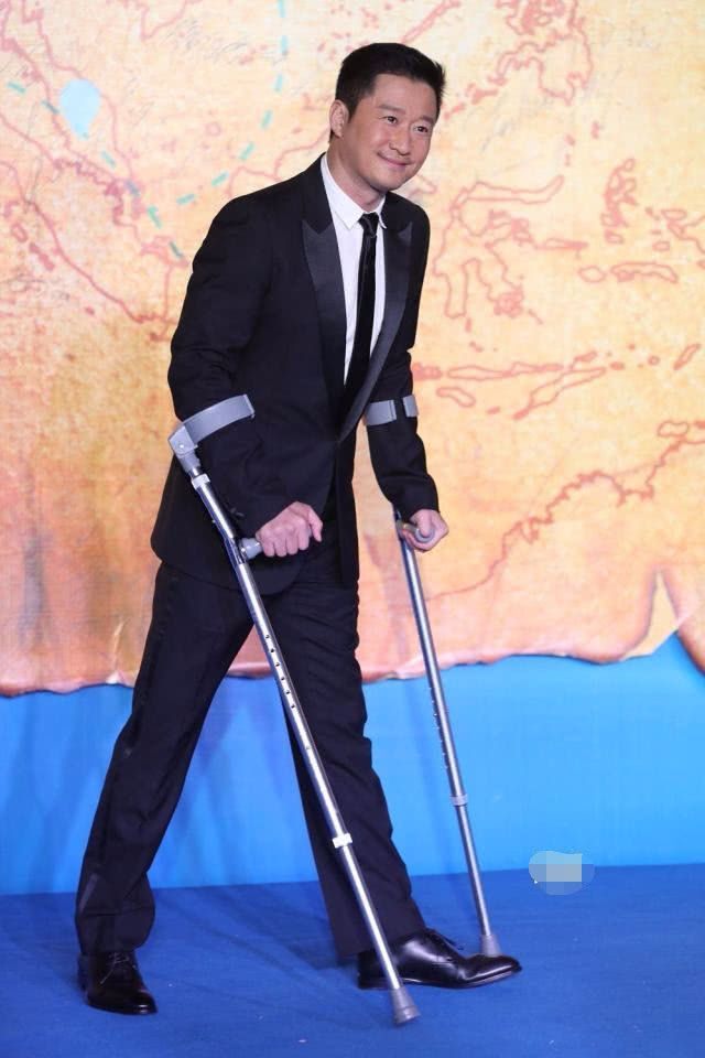 爱游戏APP官方下载TheShy重返赛场，爆冷首场状态出色，SKT观众沸腾！全场沸腾不已的简单介绍