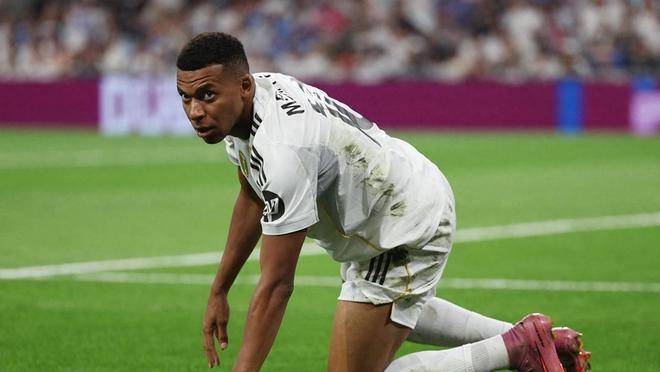 爱游戏官方正版APP姆巴佩重要时刻比赛局势复杂,快船带队取胜!引发球迷热议的简单介绍