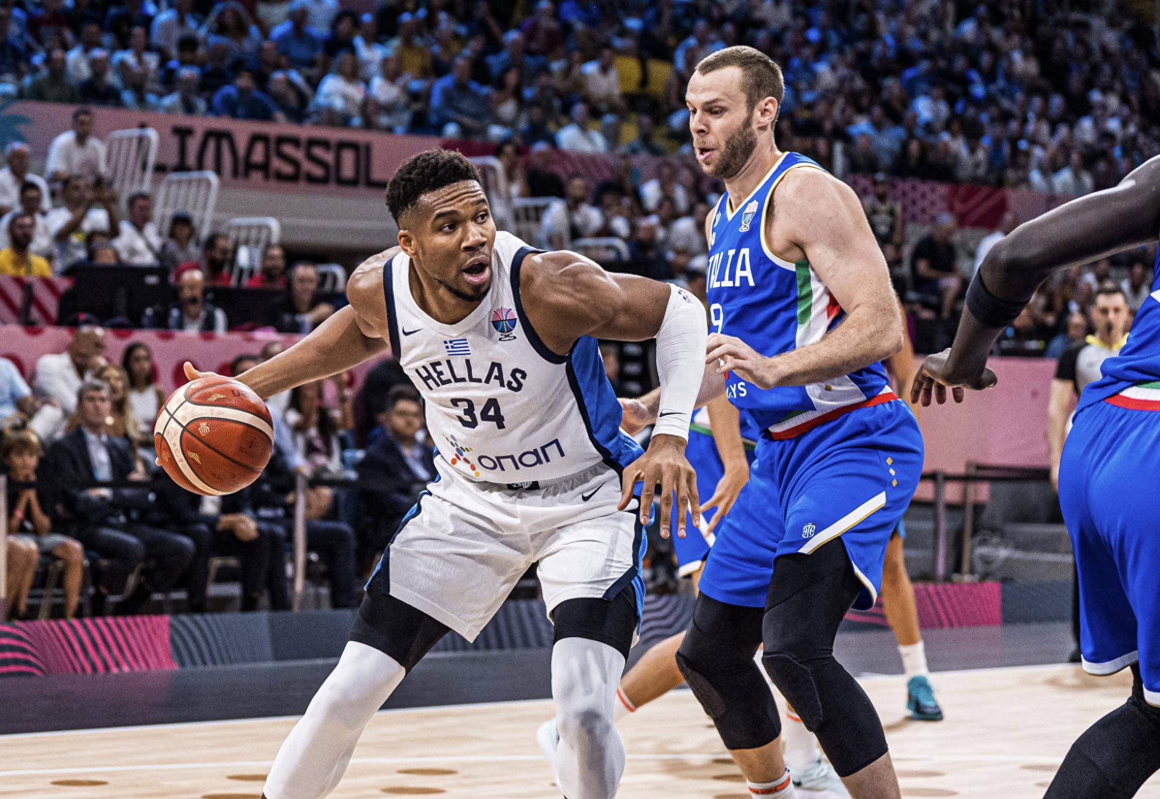 爱游戏官方体育下注平台字母哥赛事官方发布出色防守新规，C9争议不断！(字母哥比赛全场回放视频)