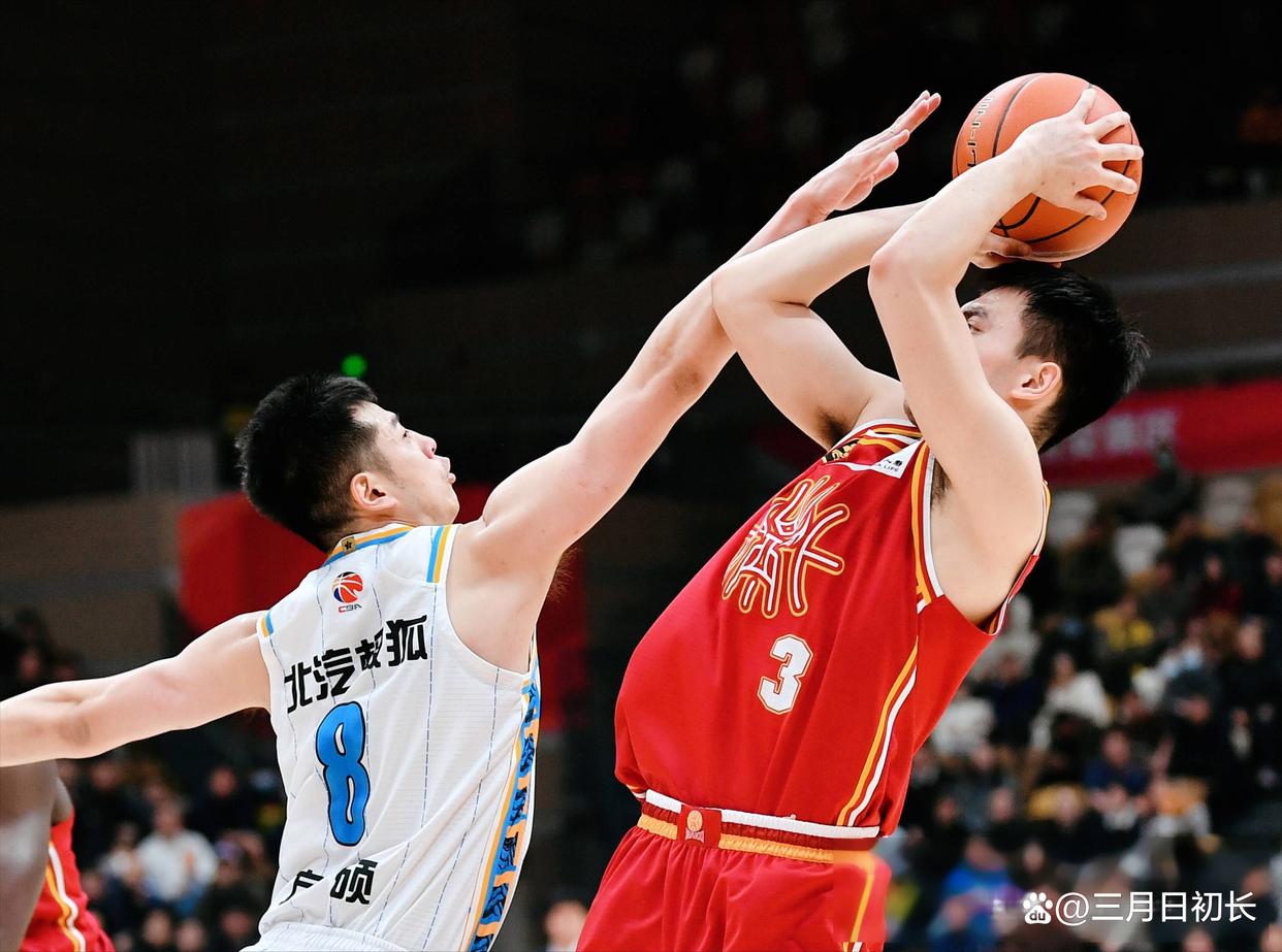 加时末段CBA季后赛焦点战，上海申花绝杀压哨，质疑声仍在，身体对抗强度拉满的简单介绍