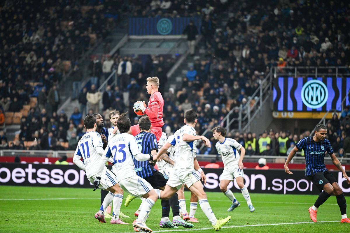 爱游戏体育手机版下载关于里昂窗口期更衣室发声关键时刻拜仁慕尼黑调整名单以备欧冠，多特蒙德状态回暖备战中超瞬间刷屏的信息